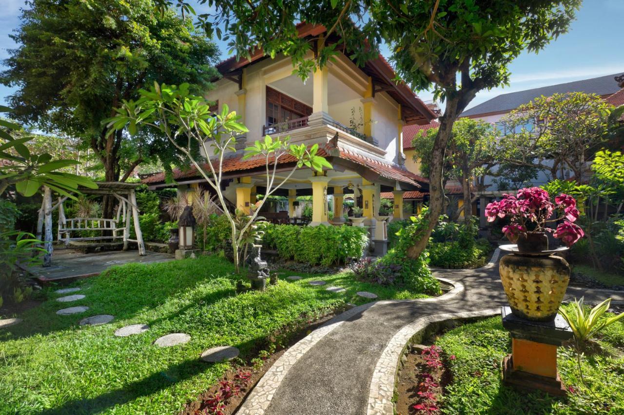 Royal Tunjung Hotel&Villa Legian - CHSE Certified Luaran gambar