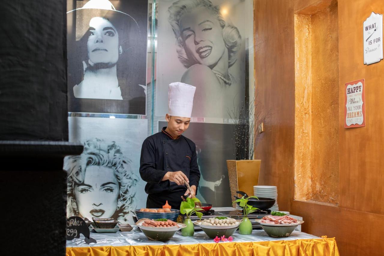 Royal Tunjung Hotel&Villa Legian - CHSE Certified Luaran gambar