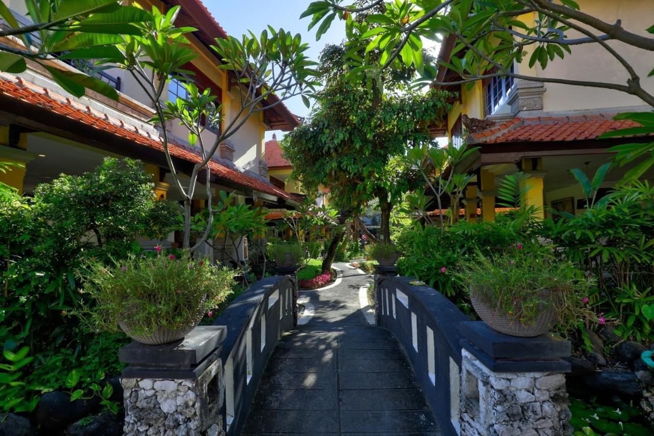 Royal Tunjung Hotel&Villa Legian - CHSE Certified Luaran gambar