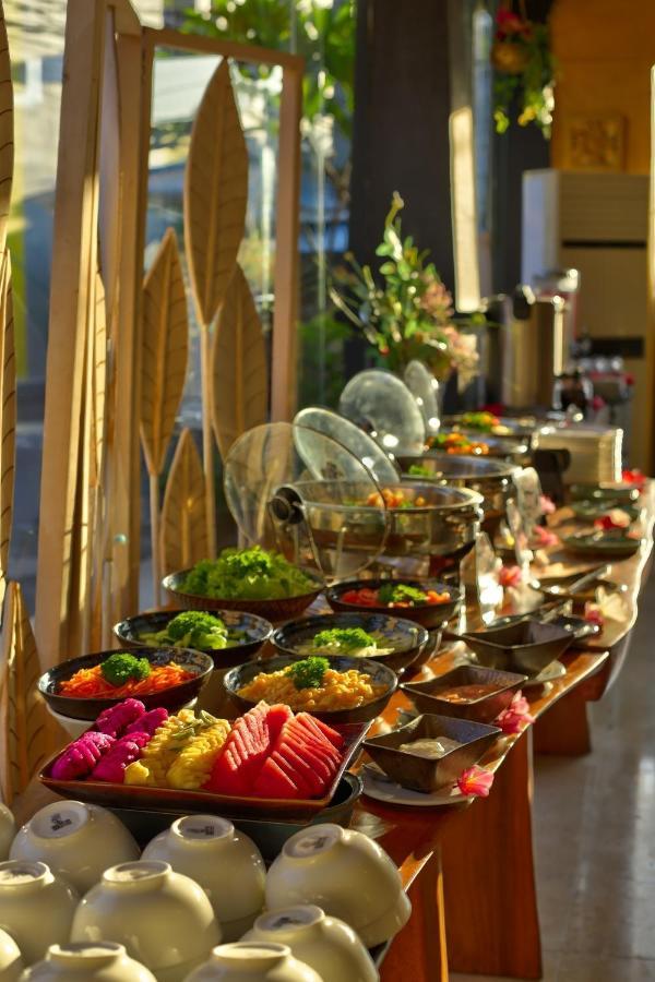 Royal Tunjung Hotel&Villa Legian - CHSE Certified Luaran gambar
