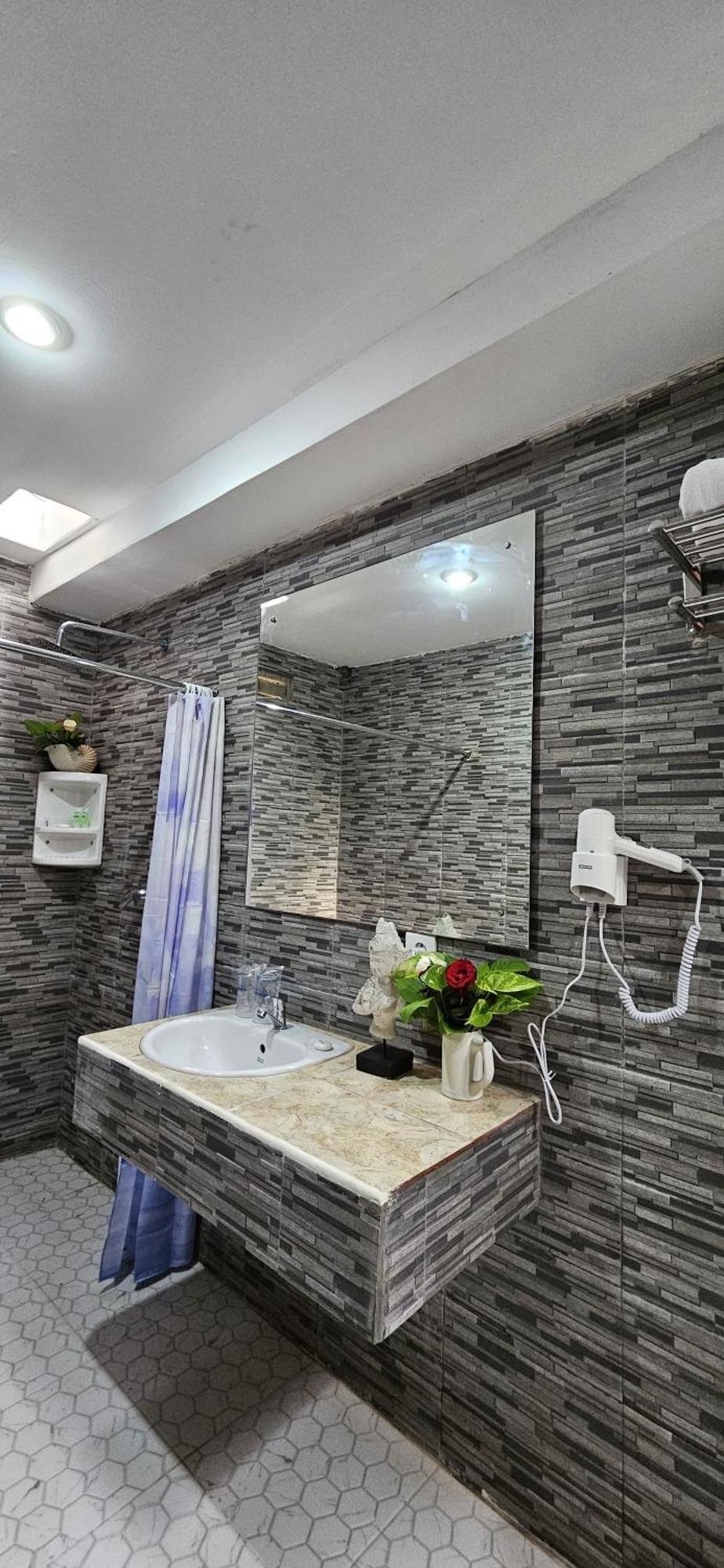 Royal Tunjung Hotel&Villa Legian - CHSE Certified Luaran gambar