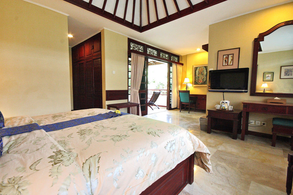 Royal Tunjung Hotel&Villa Legian - CHSE Certified Luaran gambar